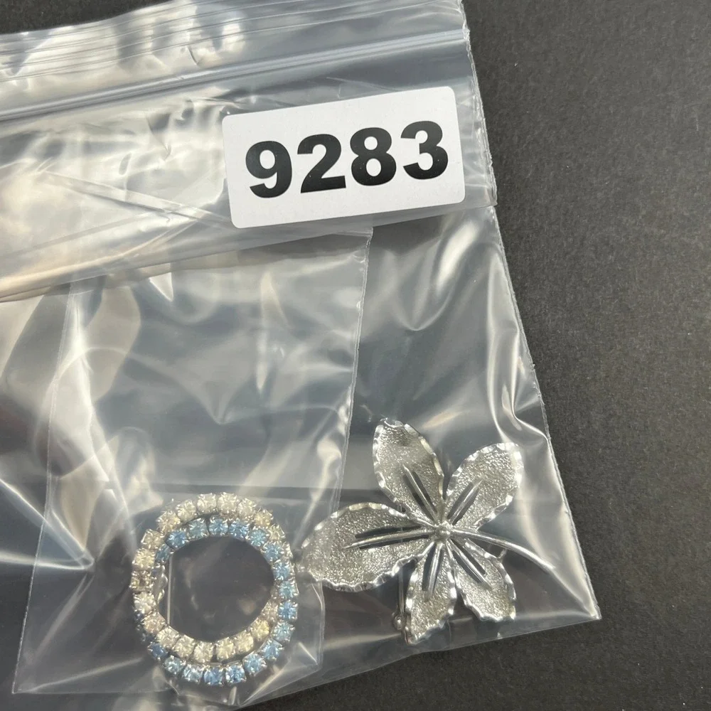 Vintage Brooch Lot Silver Tone Leaf Rhinestone Wreath Blue Clear Some Signed